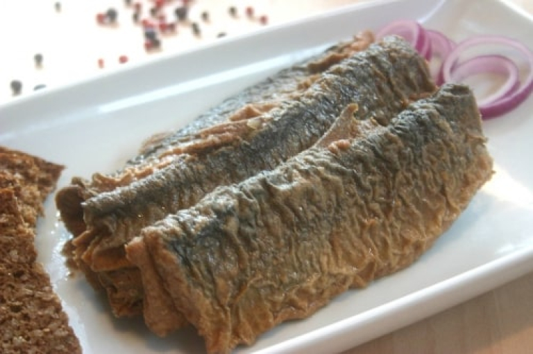 Eingelegte Bratheringsfilets